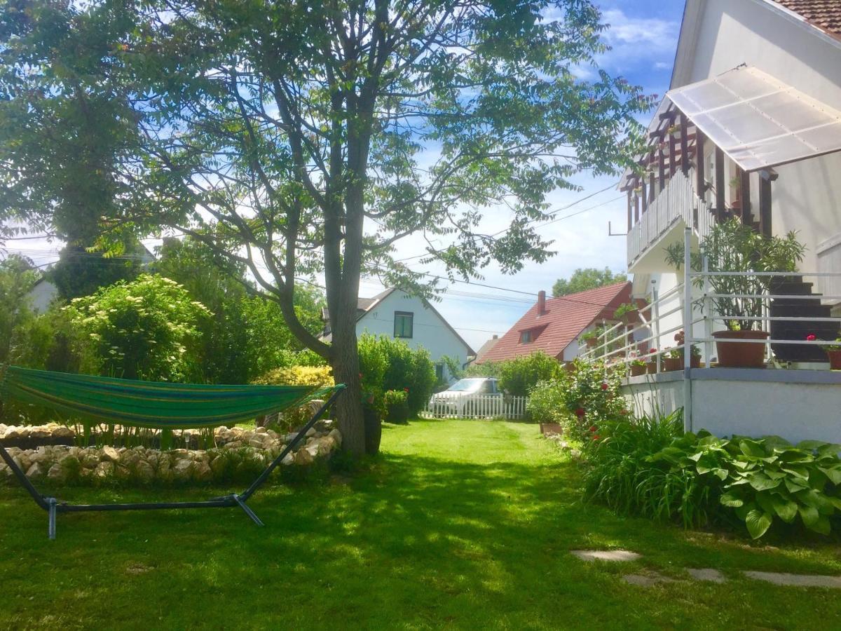 Lelle -kert Apartman 03 Balatonlelle Eksteriør bilde